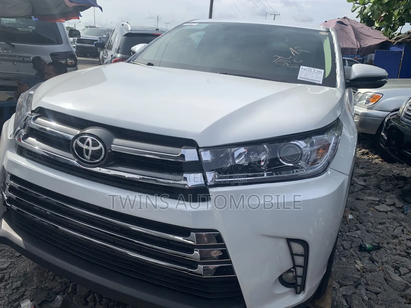 Toyota Highlander LE 4dr SUV AWD (3.5L 6cyl 6A) 2015 White