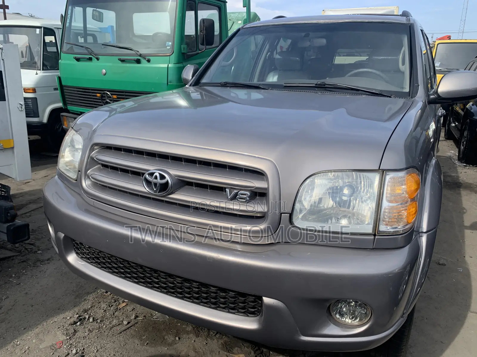 Toyota Sequoia Limited 4dr SUV 4WD (4.7L 8cyl 4A) 2004 Silver