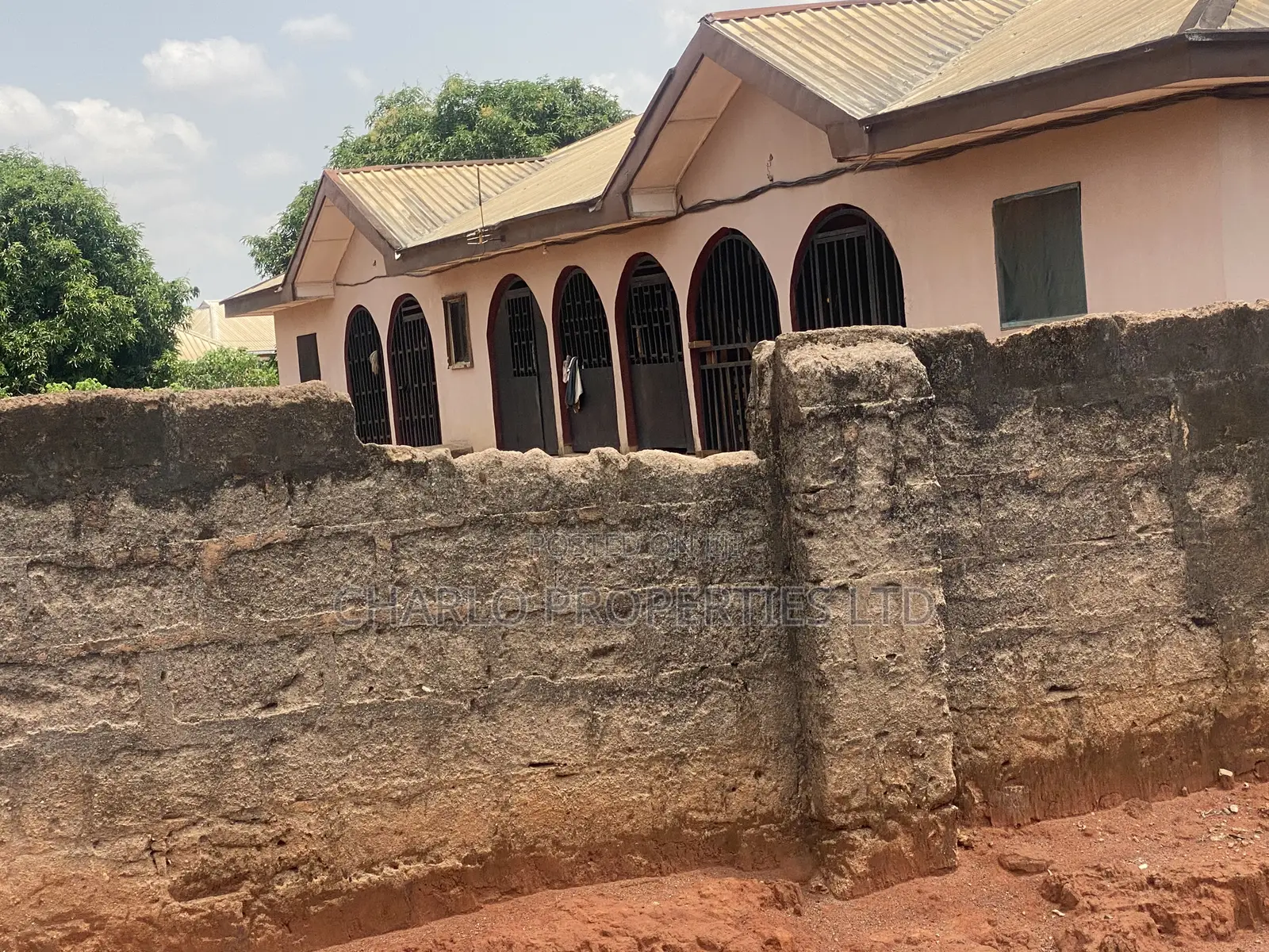 6bdrm Block of Flats in Benin City for sale
