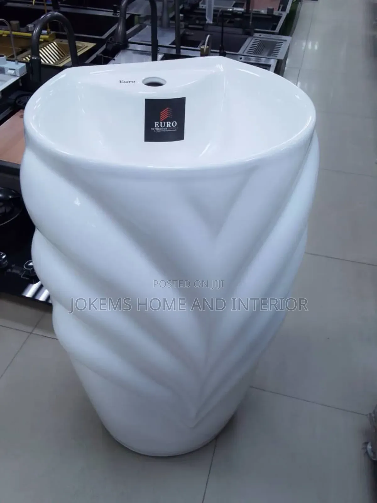 Modern White Designer Pedestal Wash Basin