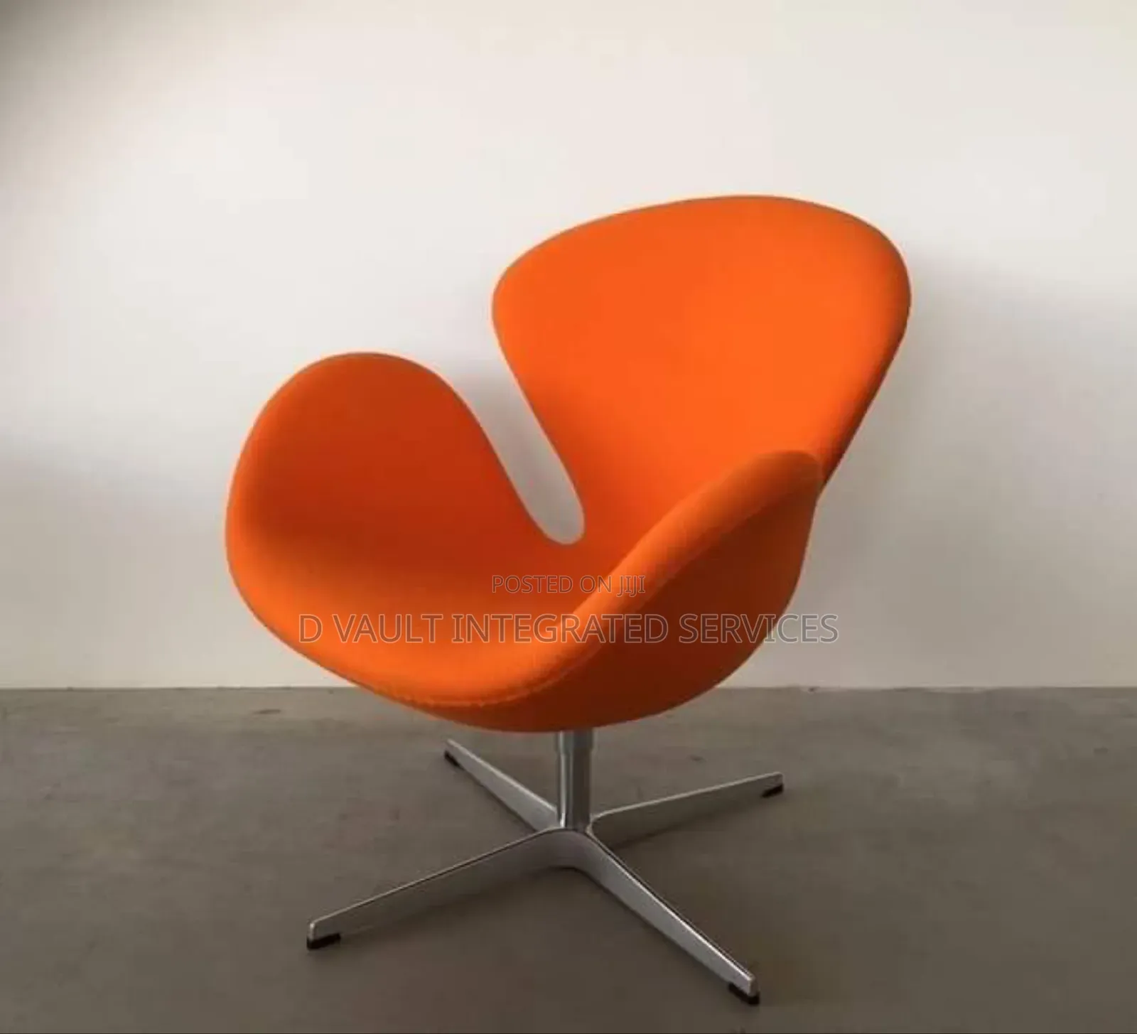 Balocony Chair / Swan Chair