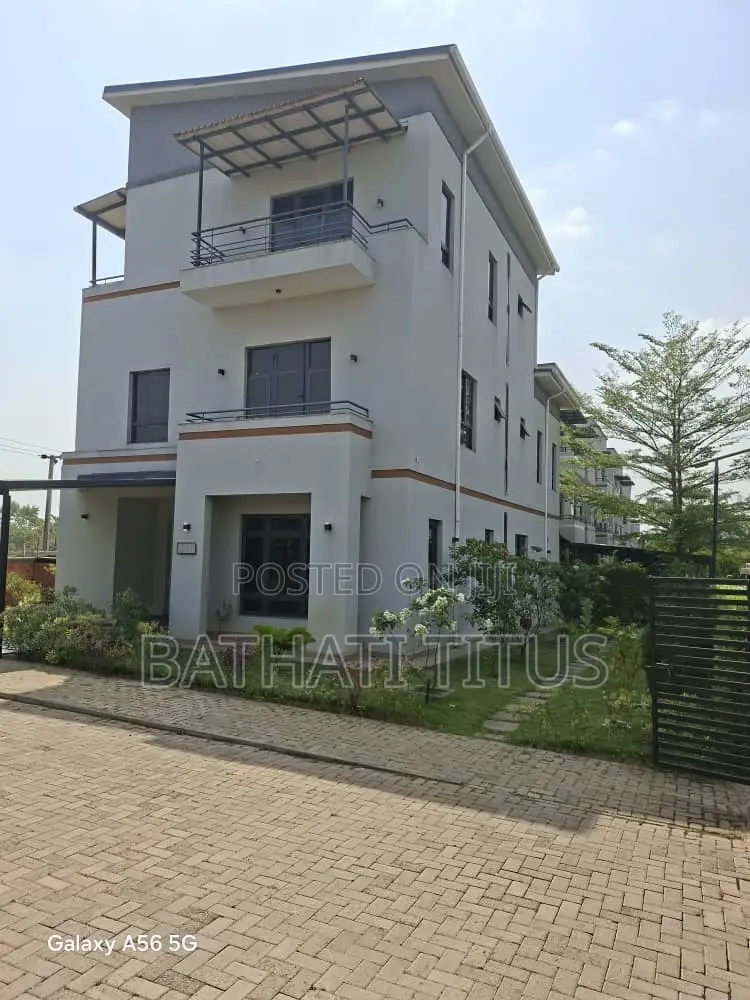 5bdrm Duplex in Life Camp for sale