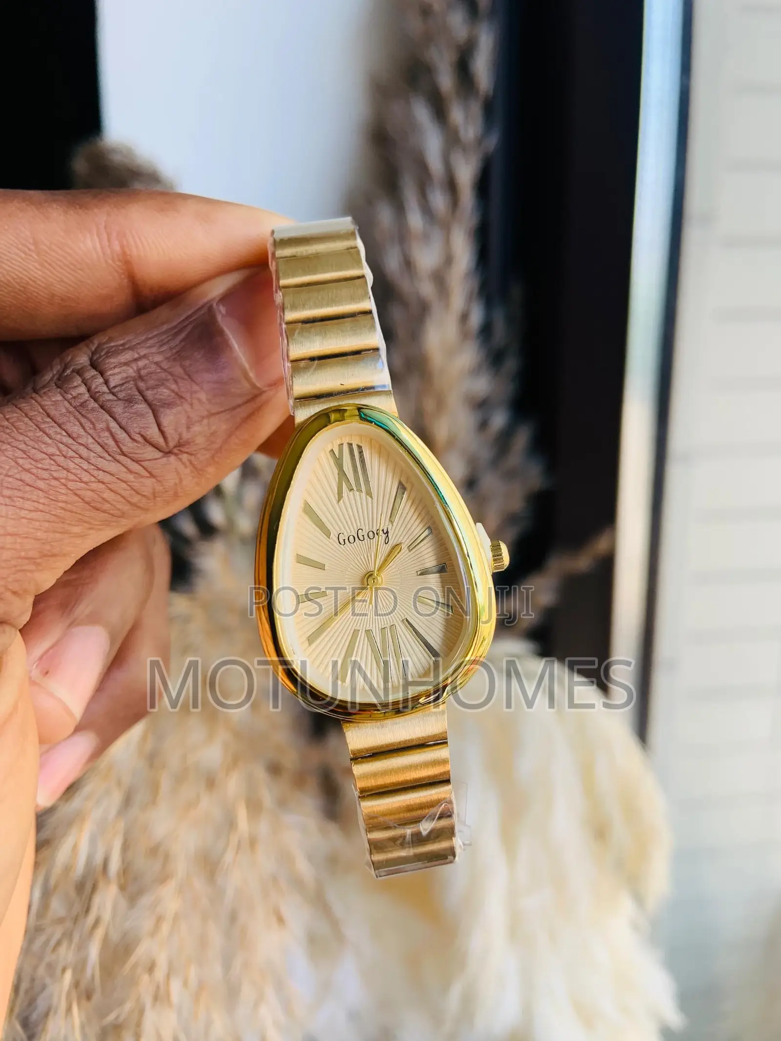 Gogory Female Quality Chain Wristwatch