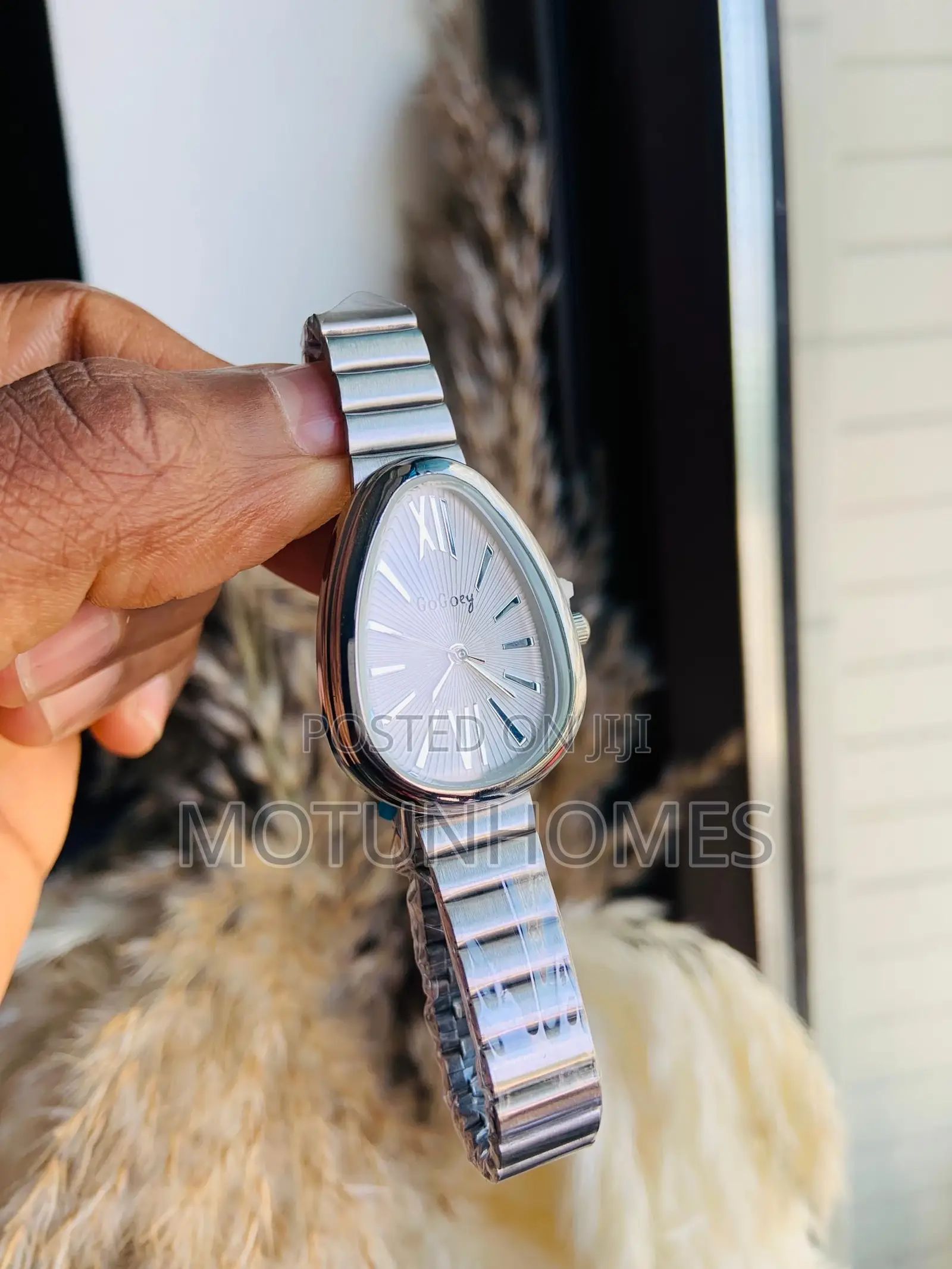 Gogory Female Quality Chain Wristwatch