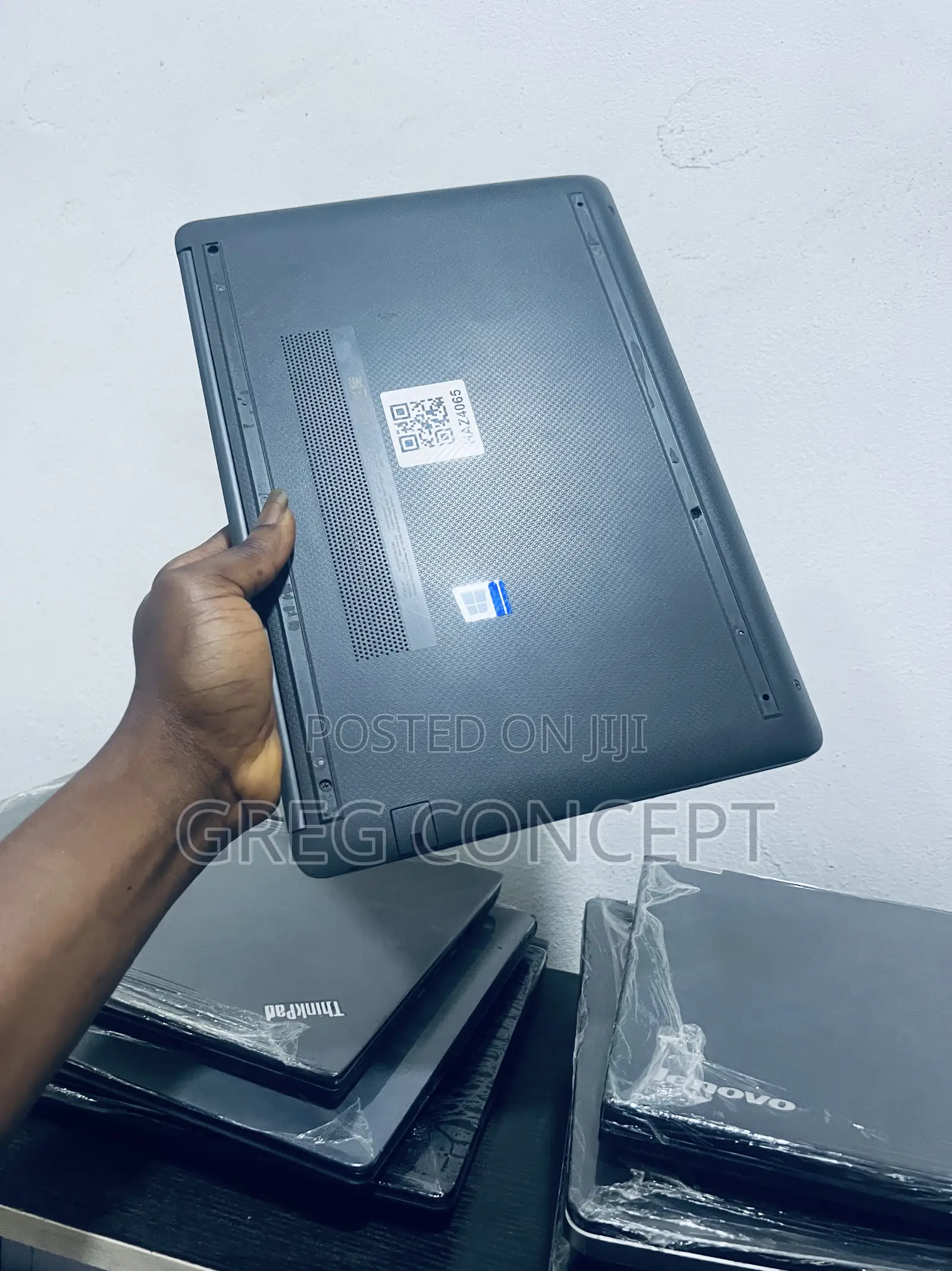Laptop HP 240 G8 8GB AMD Ryzen SSD 256GB