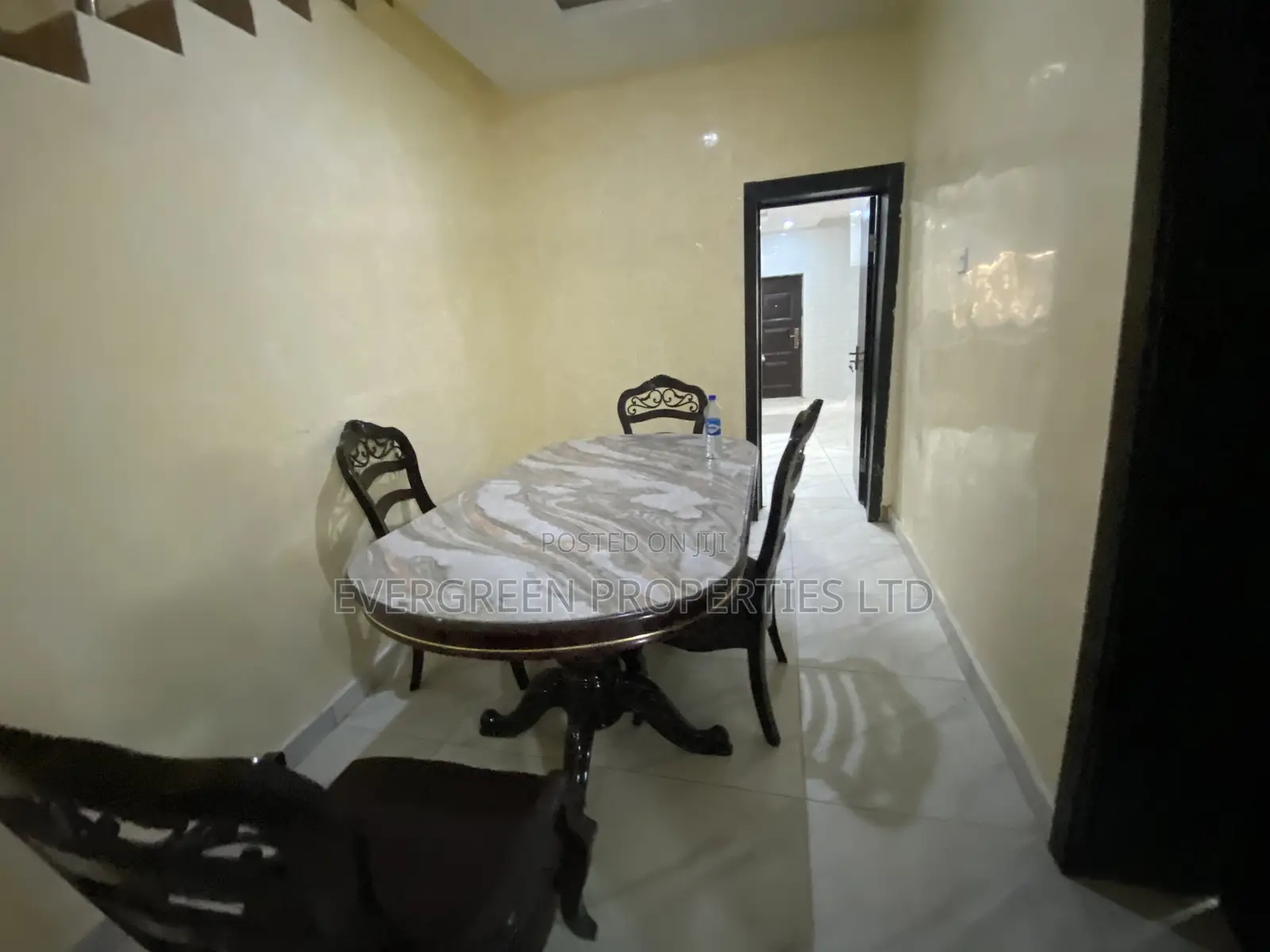 Furnished 4bdrm Duplex in Jericho for rent