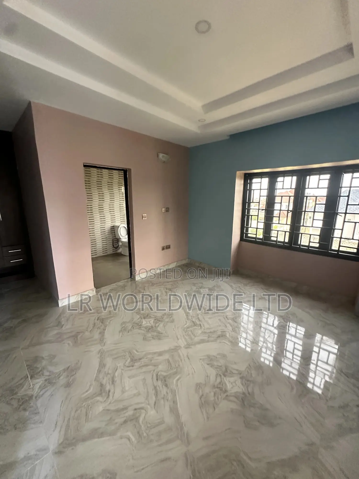 6bdrm Duplex in Lugbe District for sale