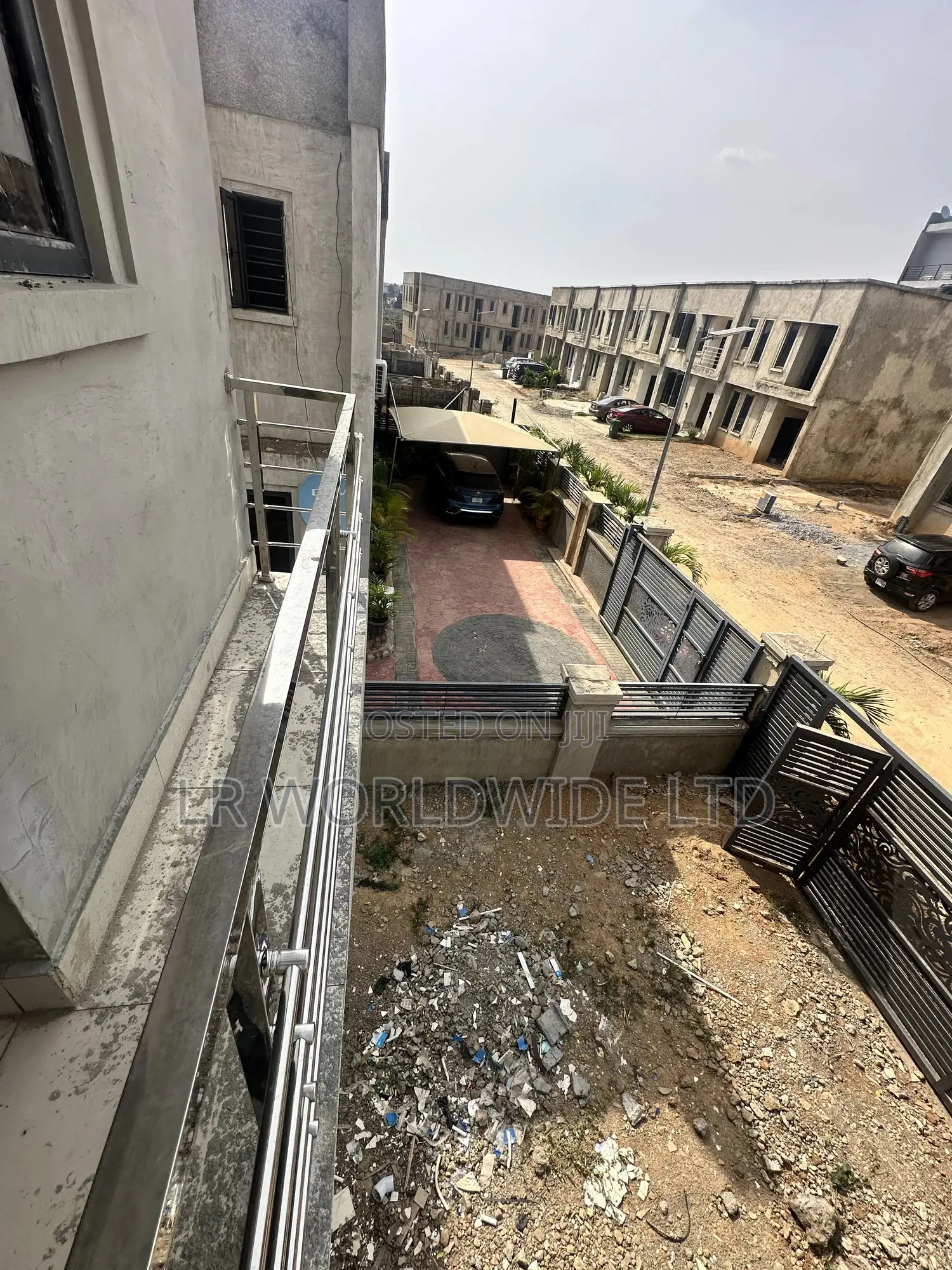 4bdrm Duplex in Apo District for sale