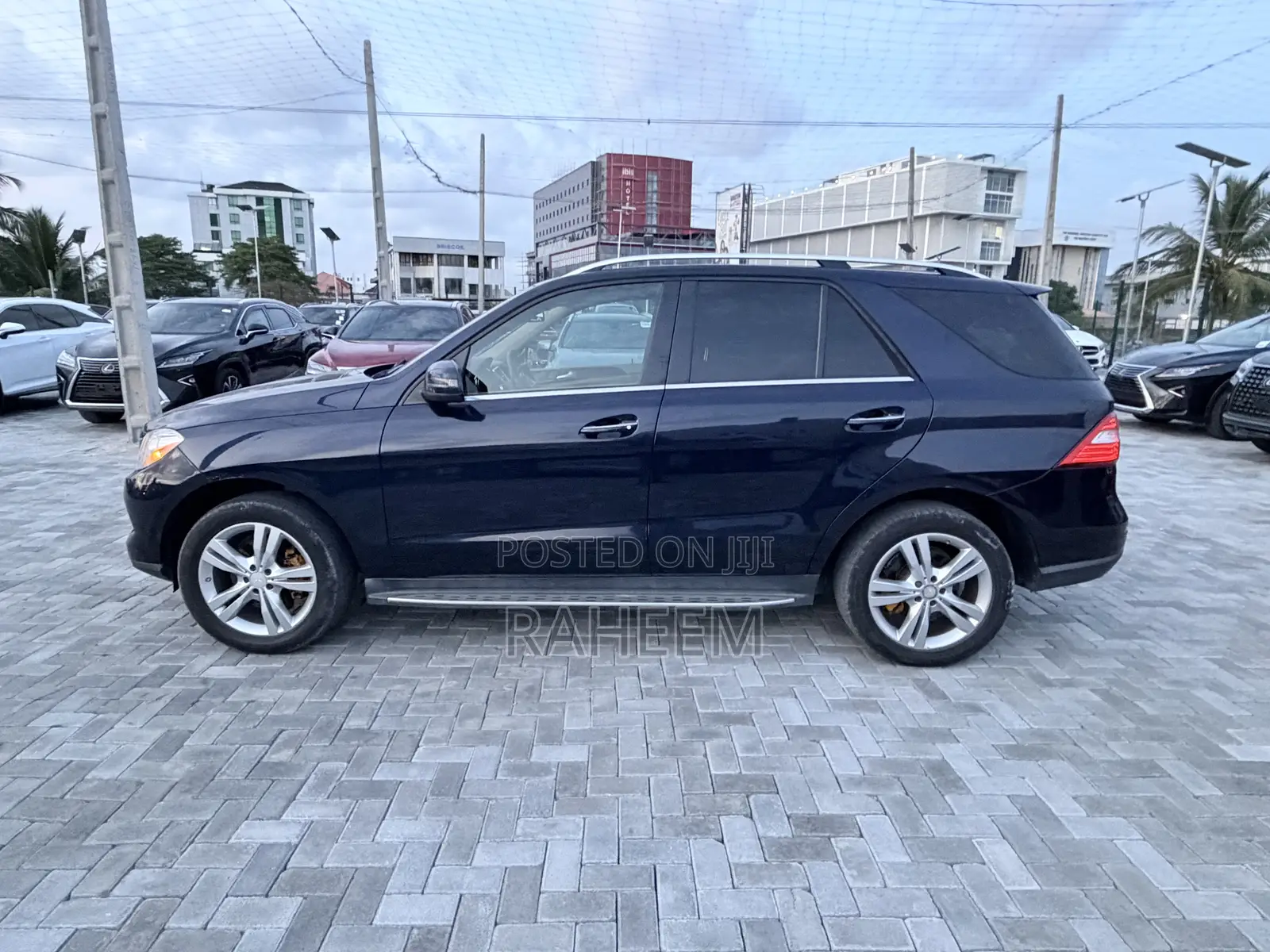 Mercedes-Benz M Class ML350 4MATIC 4dr SUV AWD (3.5L 6cyl 7A) 2015 Blue