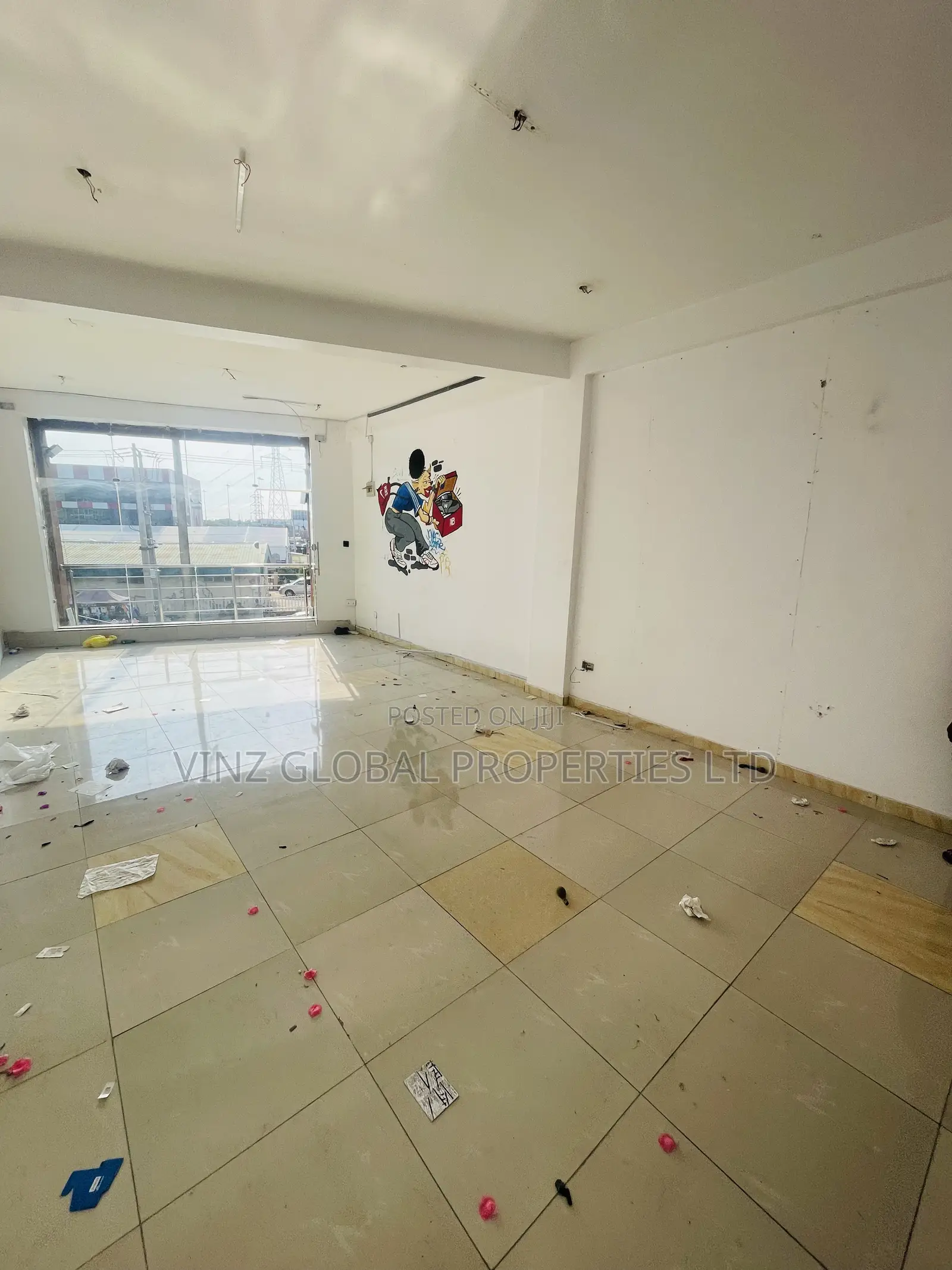 Very Spacious Shop Space (Upstairs)