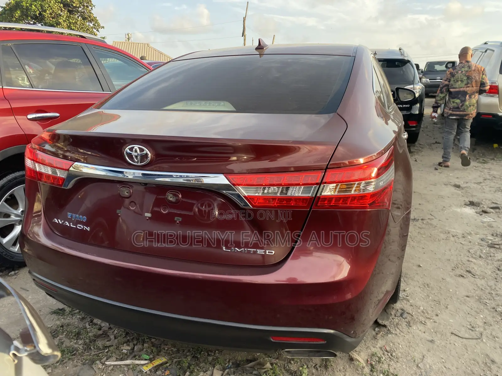 Toyota Avalon Limited FWD Sedan (3.6L 6cyl 6A) 2016 Red