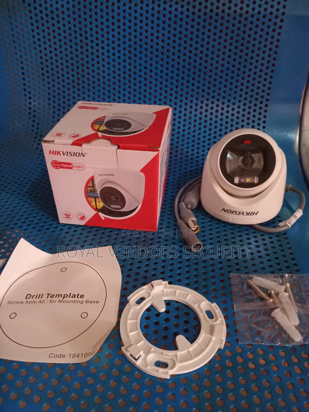 CCTV Camera for Homes and Offices, With Voice and Night Colored Video