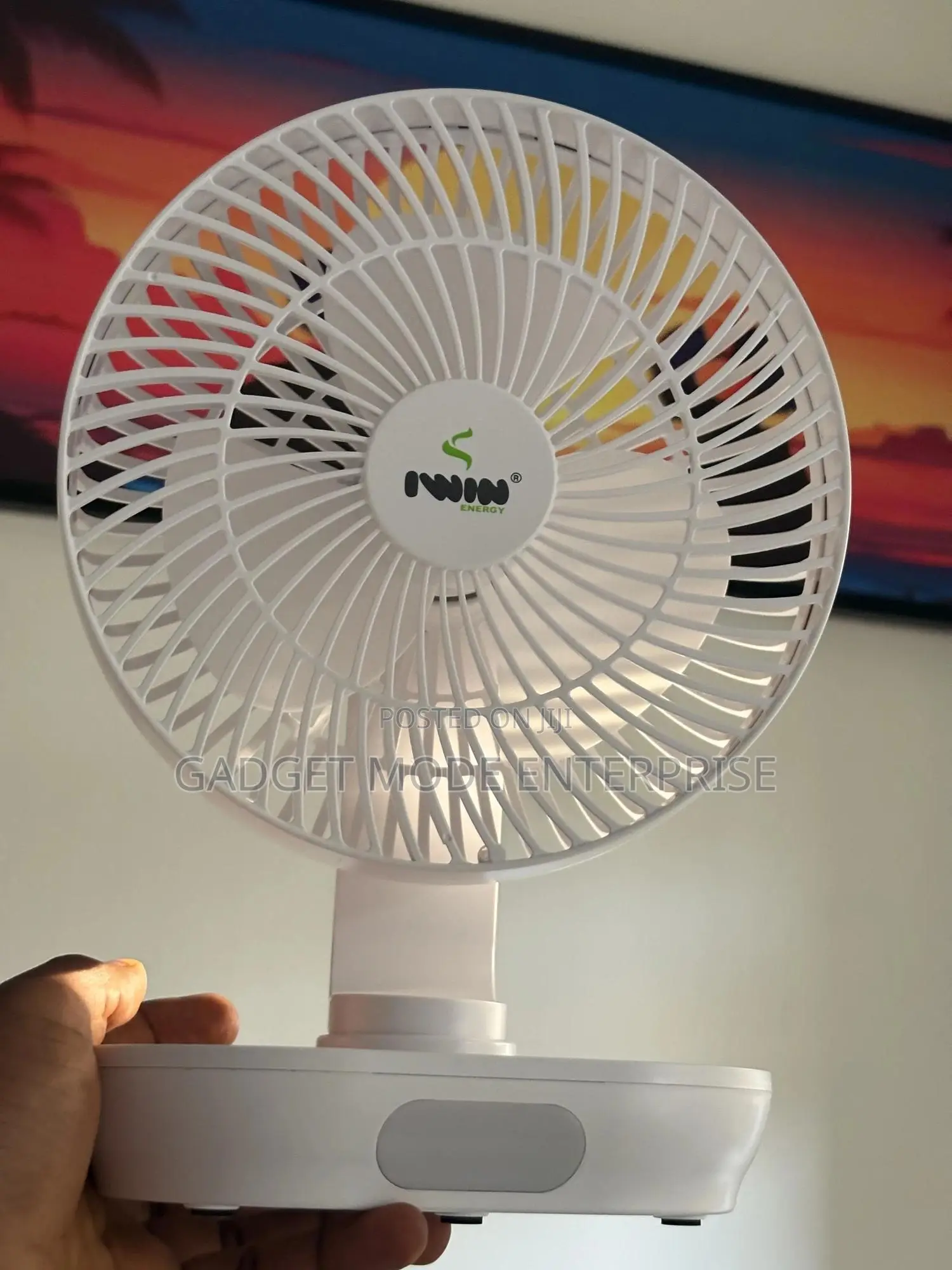 Iwin Eco Spower 8-Inch Rechargeable Desktop Fan