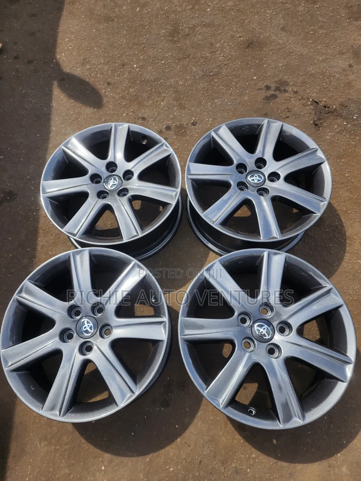 17inch Oem Toyota Rim.