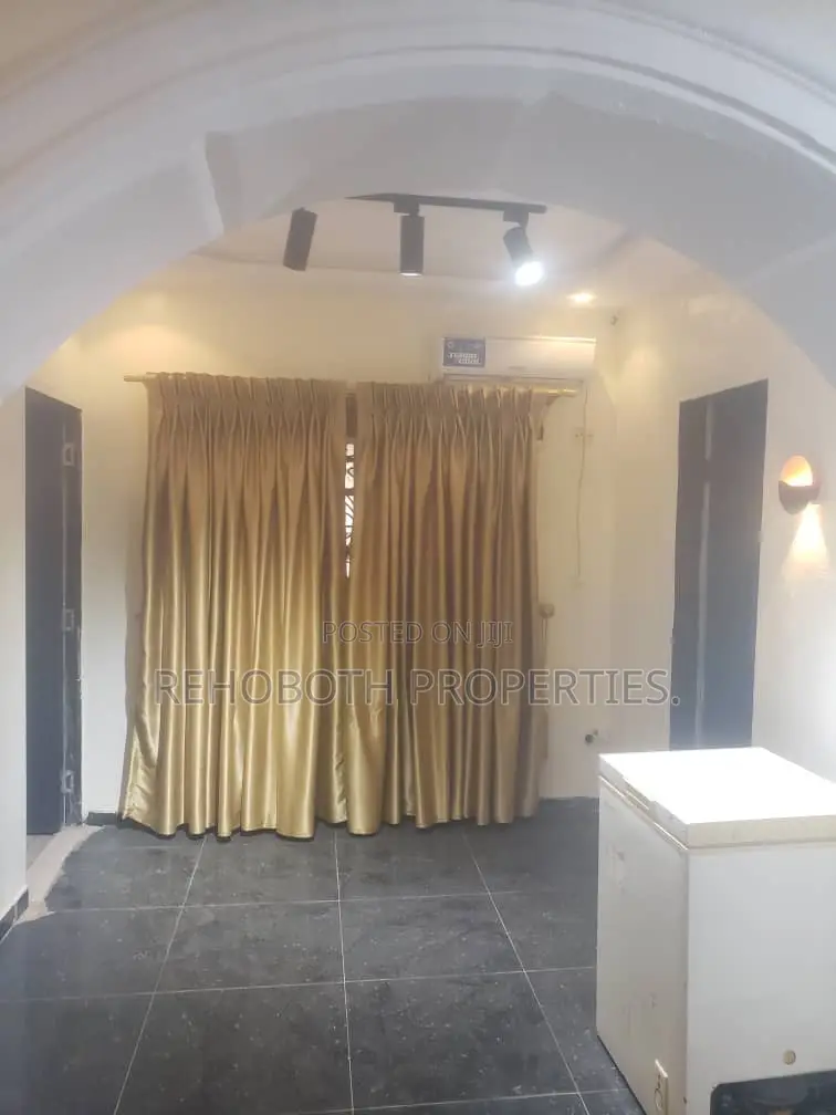 4bdrm Bungalow in Oke Ibukun Icast, Akala Express for rent