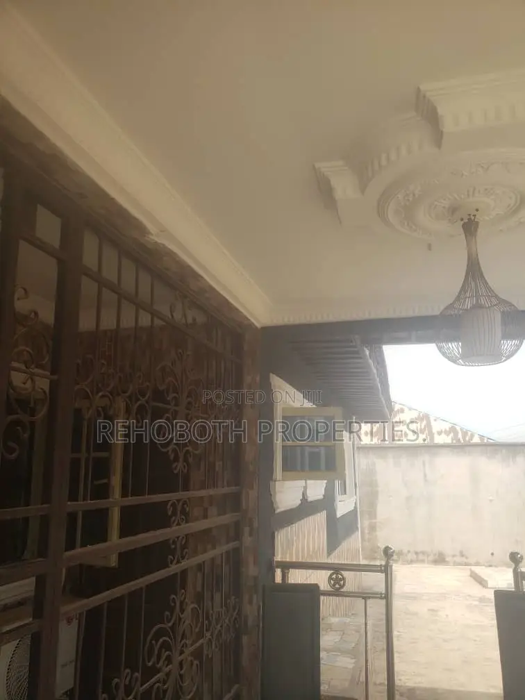 4bdrm Bungalow in Oke Ibukun Icast, Akala Express for rent