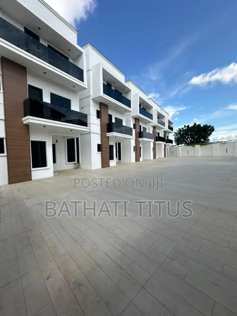 5bdrm Duplex in Zone 7 / Wuse for rent