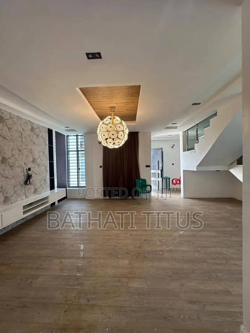 5bdrm Duplex in Zone 7 / Wuse for rent