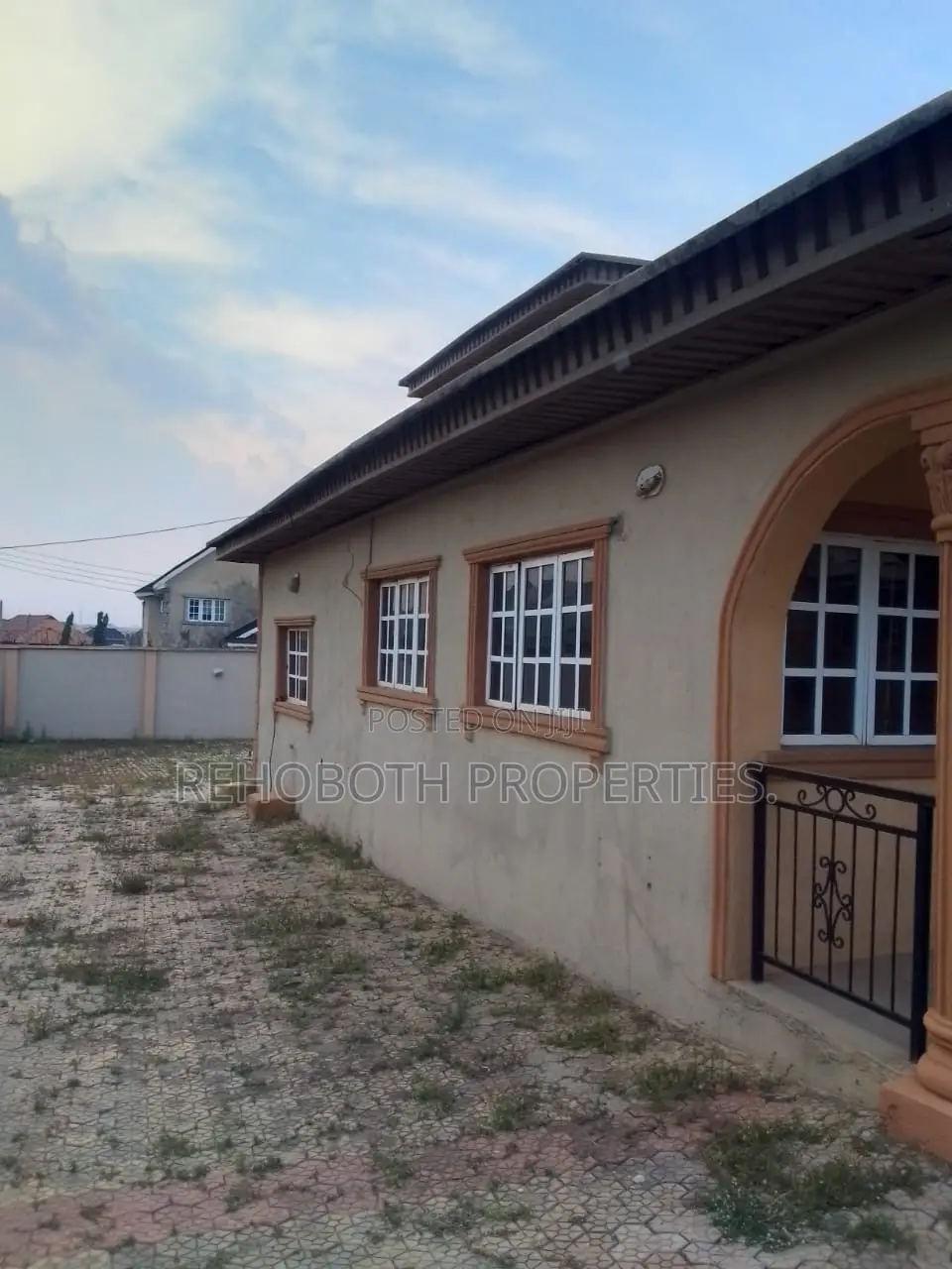 2bdrm Bungalow in Olusetan Along, Akala Express for rent