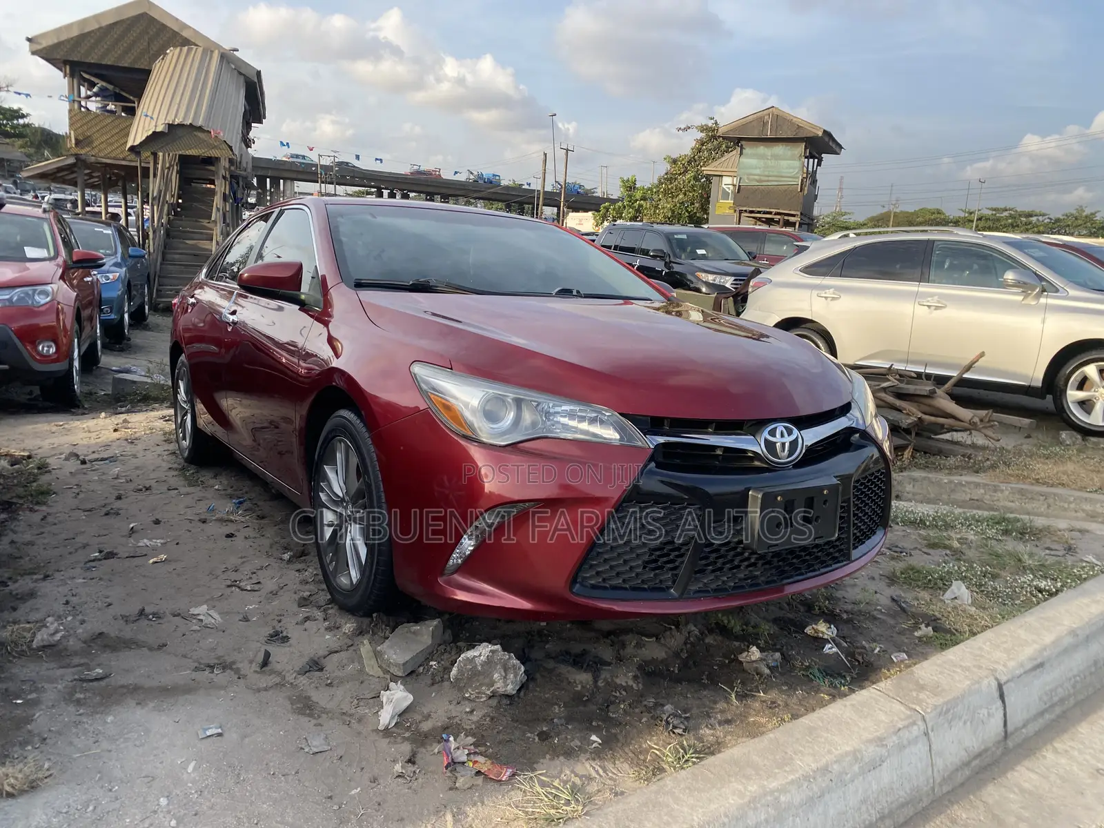 Toyota Camry SE 4dr Sedan (2.5L 4cyl 6A) 2015 Red