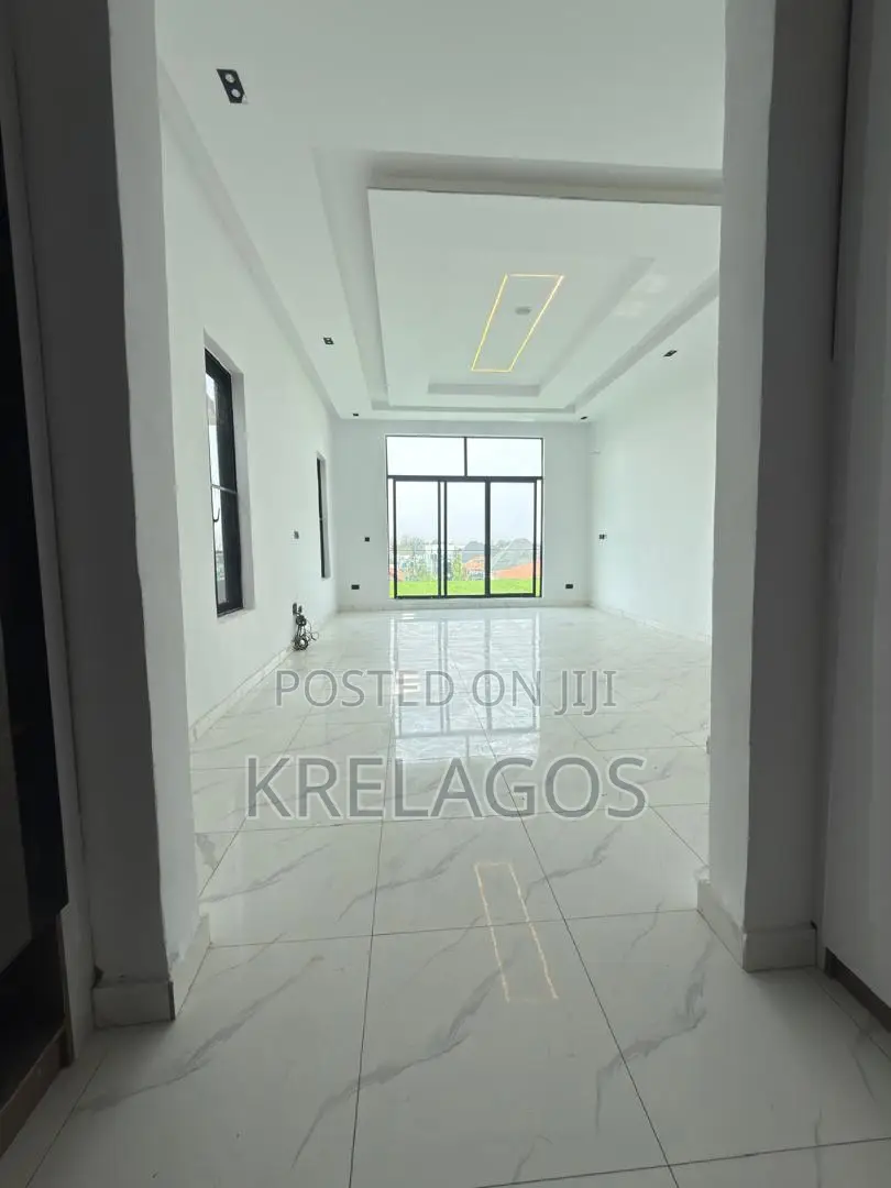 5bdrm Duplex in Orchid, Chevron for sale