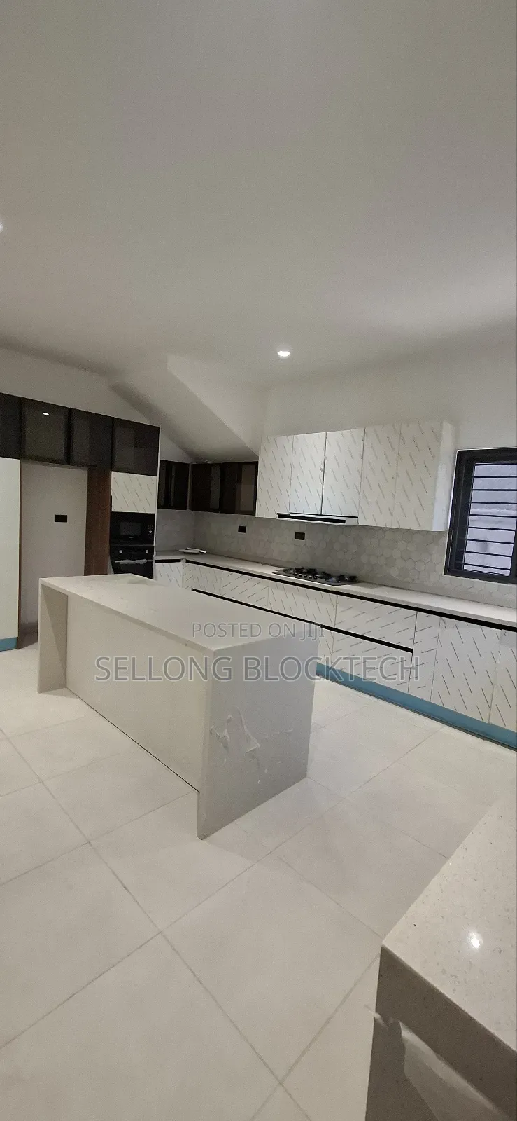 7bdrm Duplex in Main Asokoro for sale