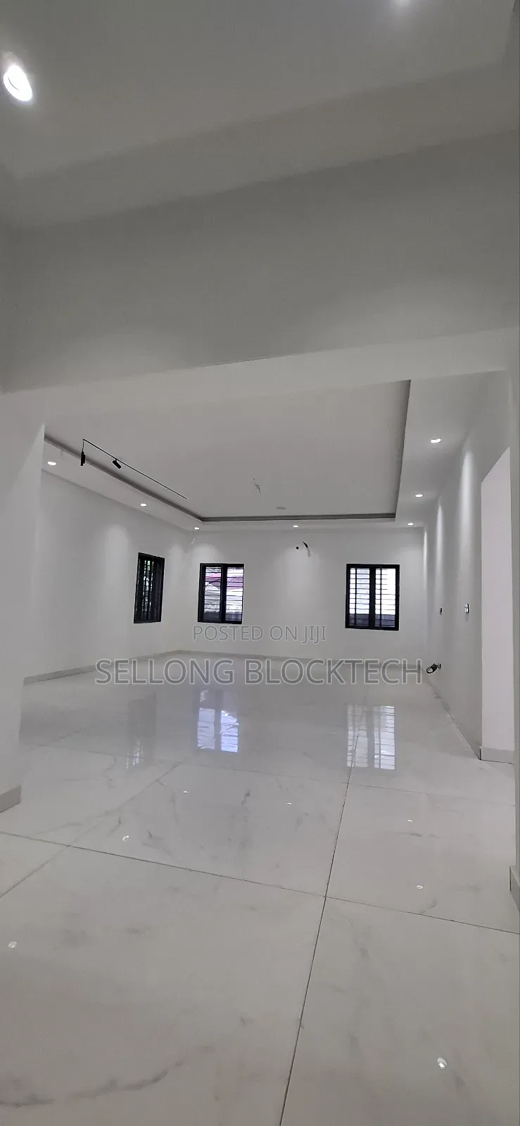 7bdrm Duplex in Main Asokoro for sale