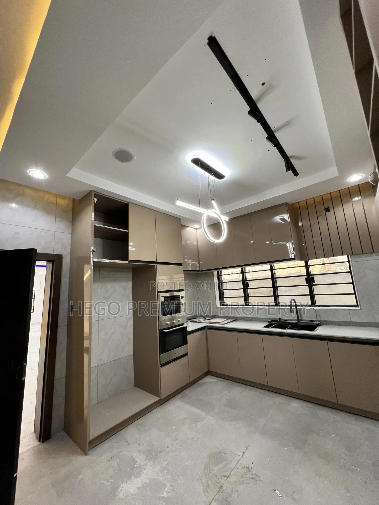 4bdrm Duplex in She'Ll Cooperative, Eneka for sale