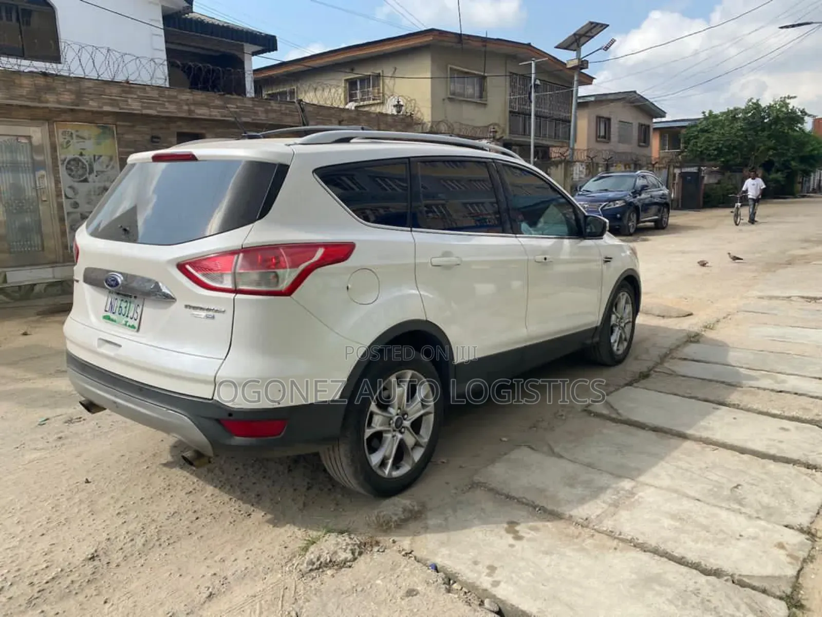 Ford Escape SE 4dr SUV AWD (1.6L 4cyl Turbo 6A) 2015 White