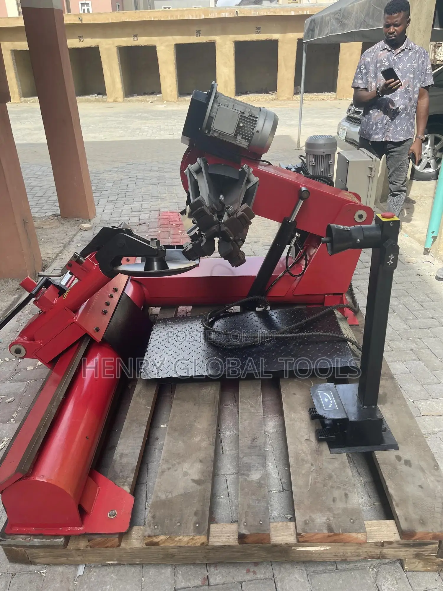 Lt-230 3phase Heavy Duty Truck Tyre Changer Machine