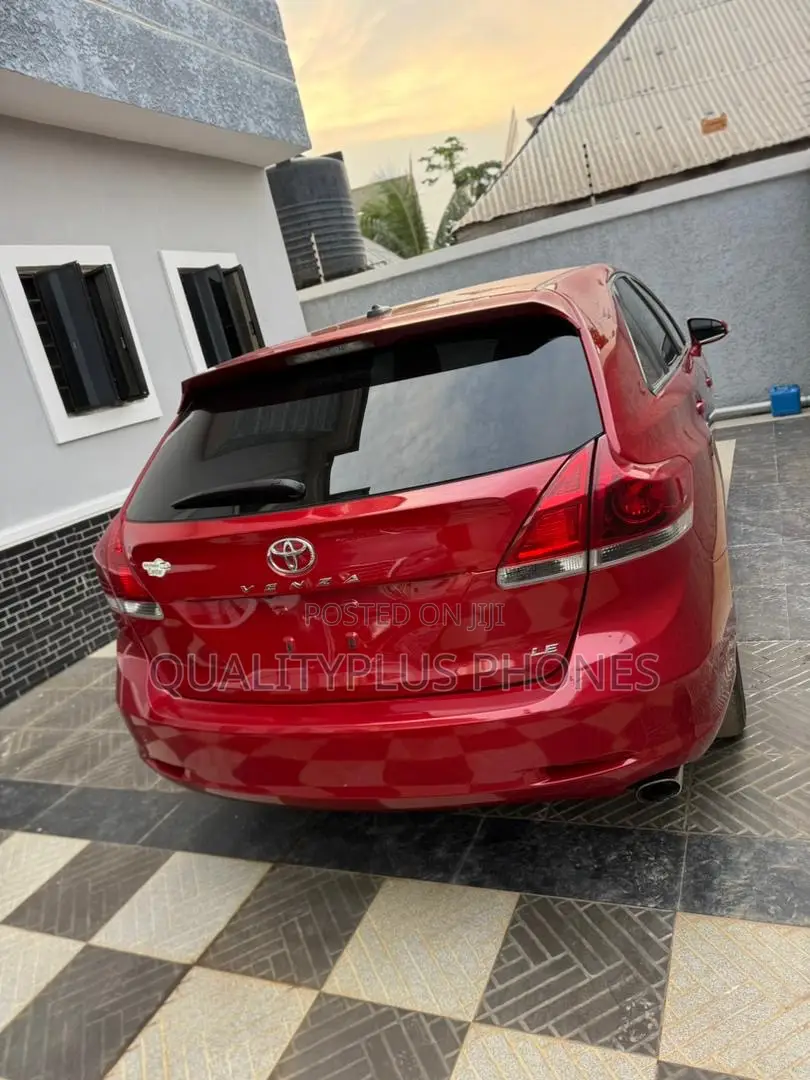 Toyota Venza LE 2015 Red