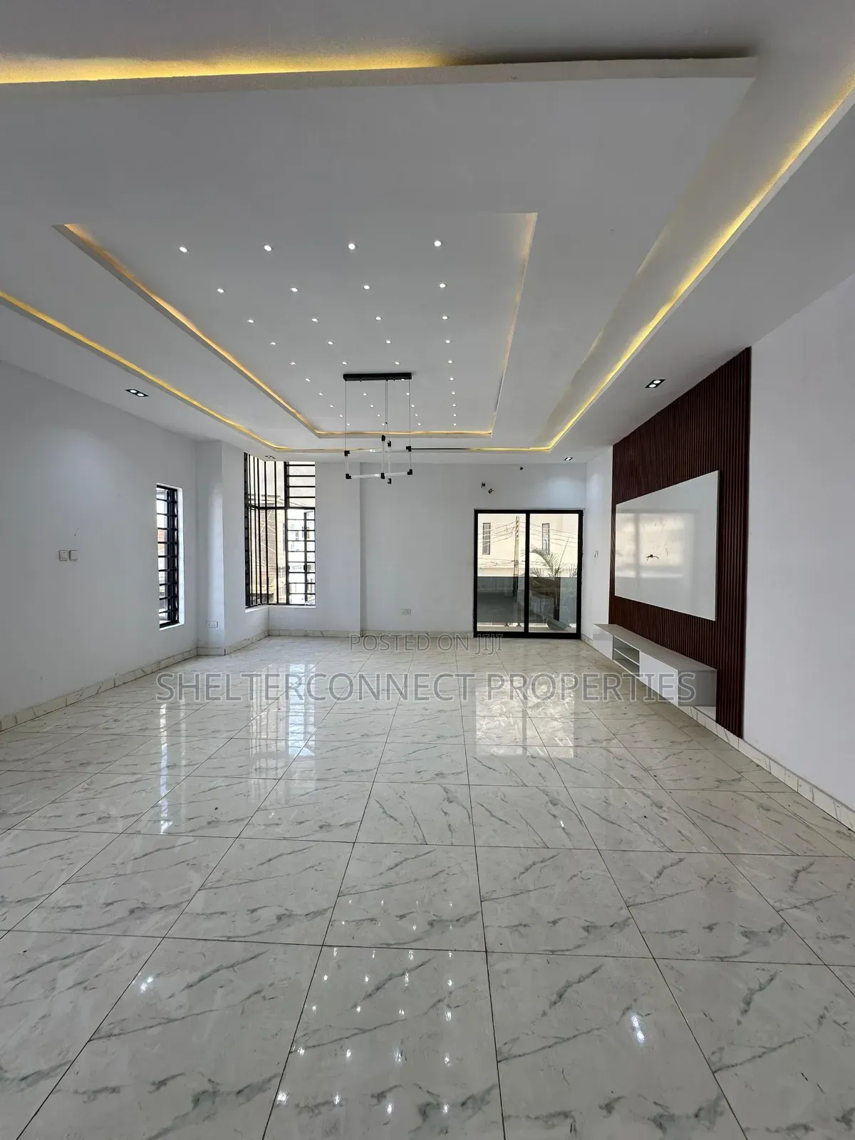 4bdrm Duplex in Ikota for sale