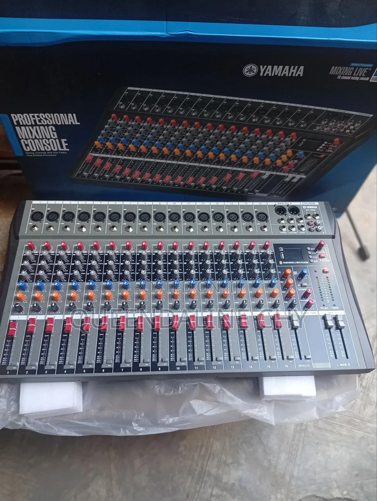 16 Channels Professional Mixing Console