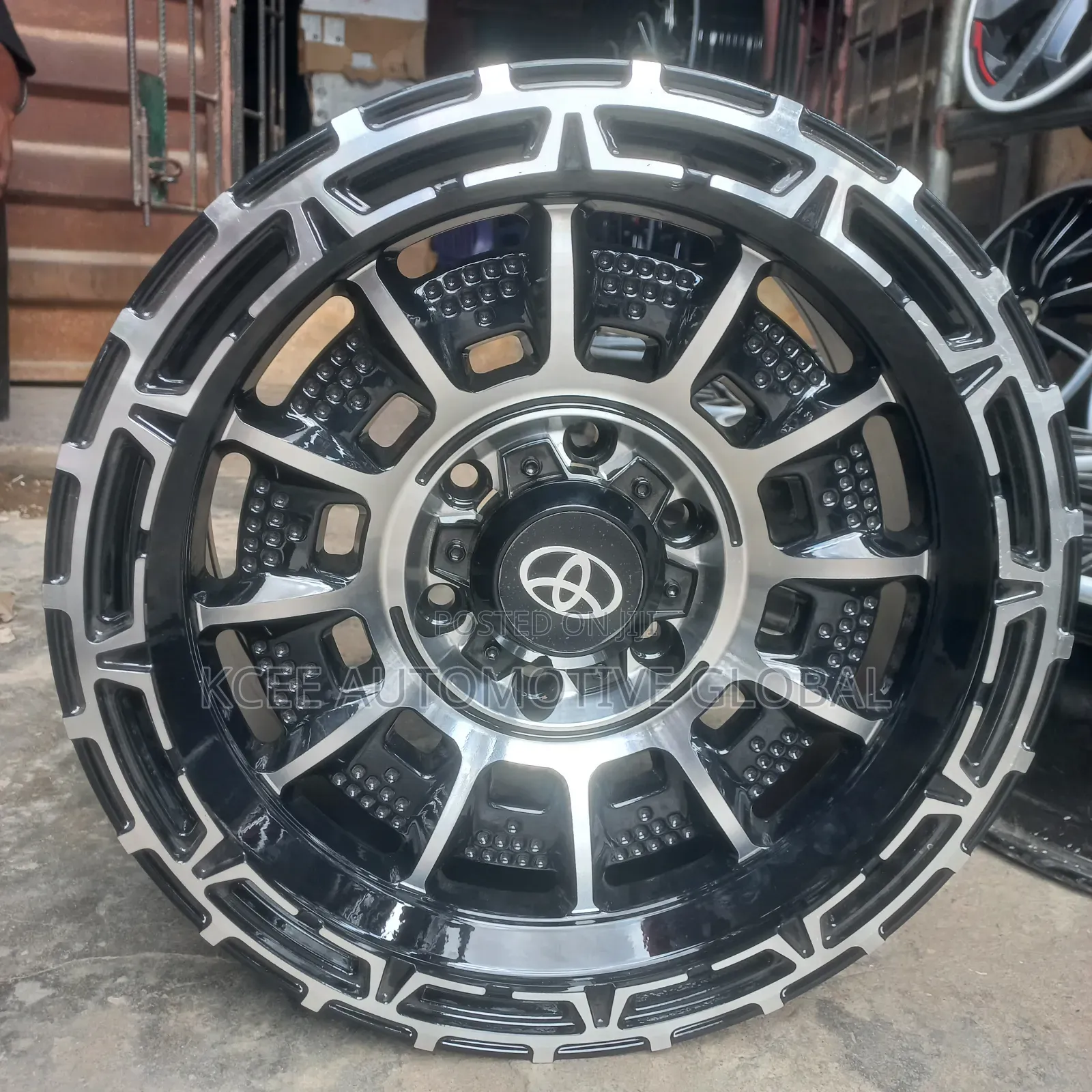Toyota Hilux/ Tacoma Rugged 17"Inches Rim