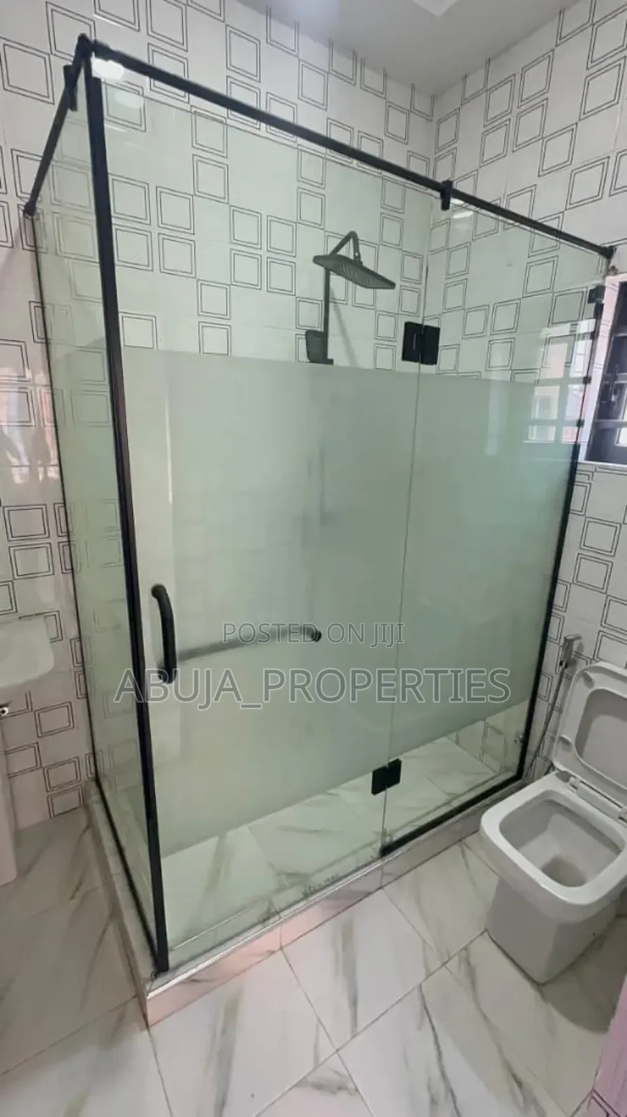 3bdrm Duplex in Gaduwa for sale