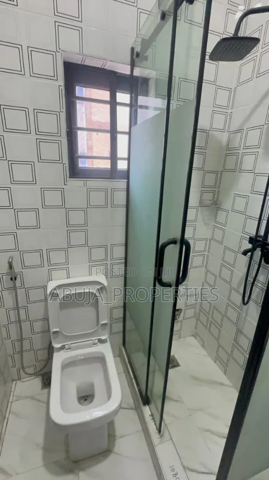 3bdrm Duplex in Gaduwa for sale