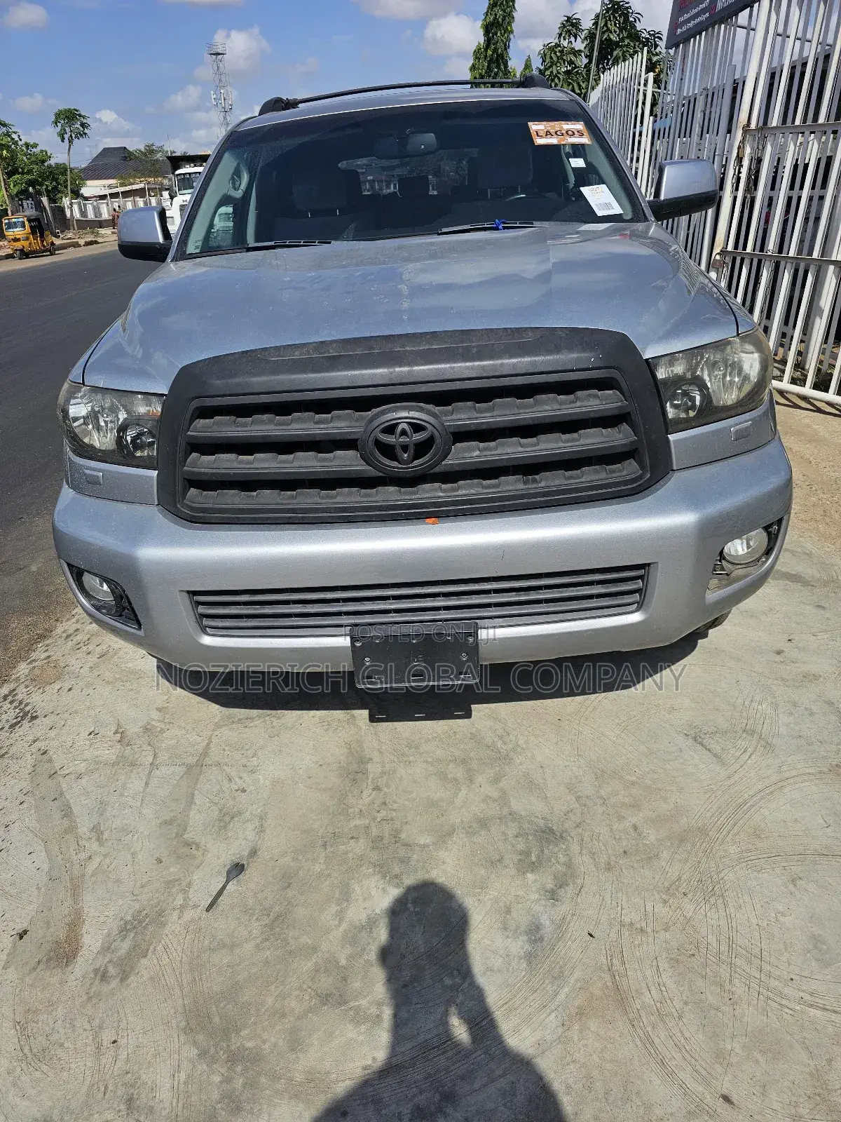 Toyota Sequoia SR5 4dr SUV 2WD (4.7L 8cyl 5A) 2008 Silver