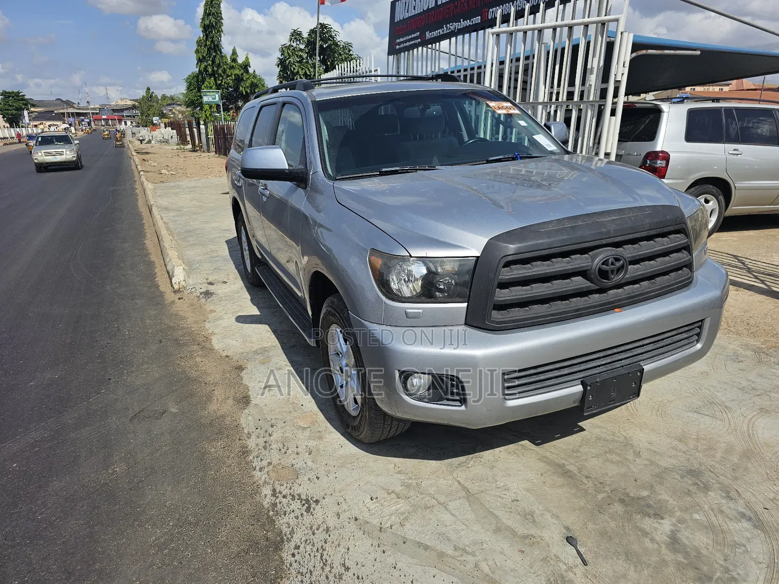 Toyota Sequoia SR5 4dr SUV 2WD (4.7L 8cyl 5A) 2008 Silver