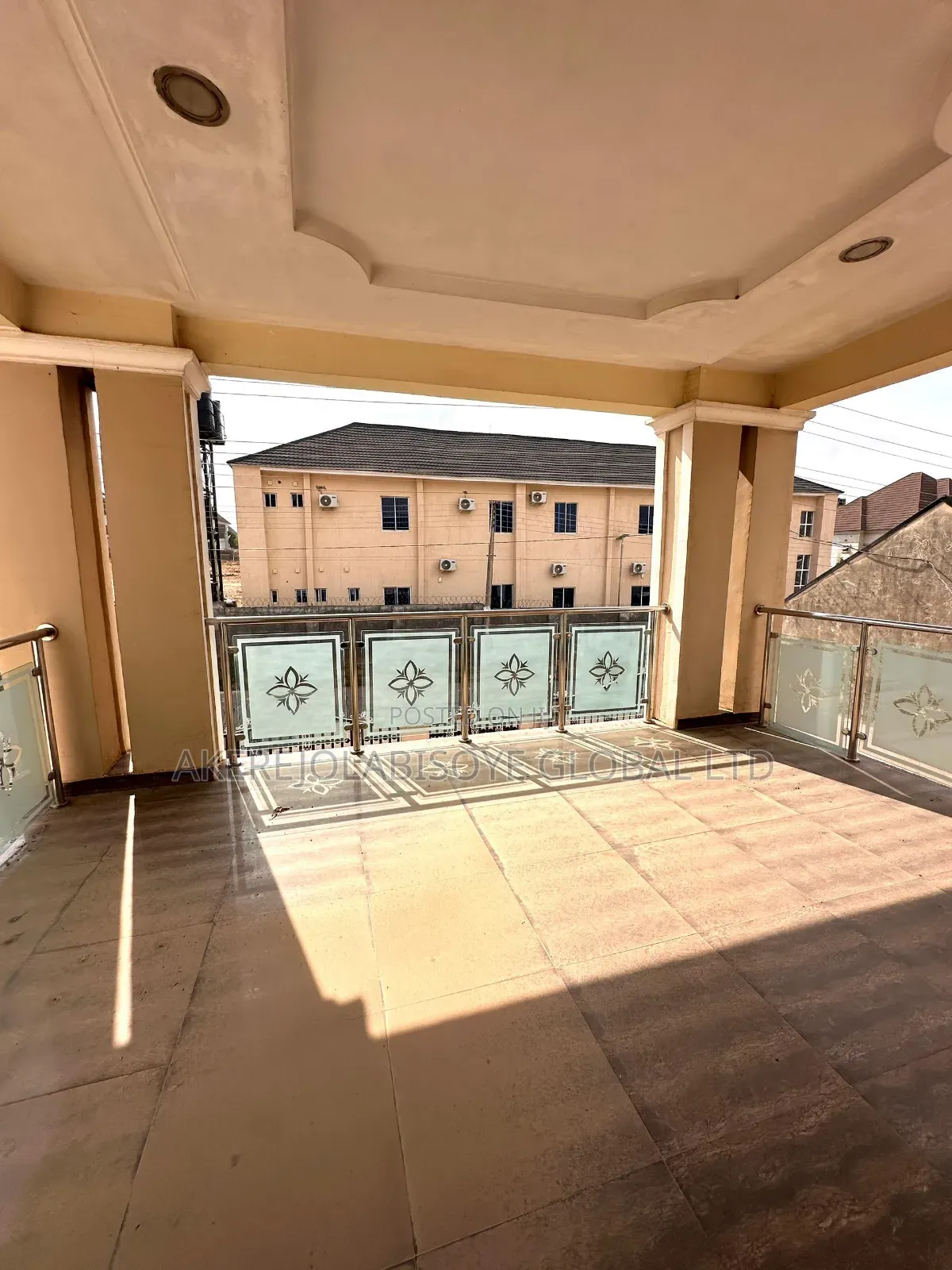 5bdrm Duplex in Gwarinpa Extension, for sale