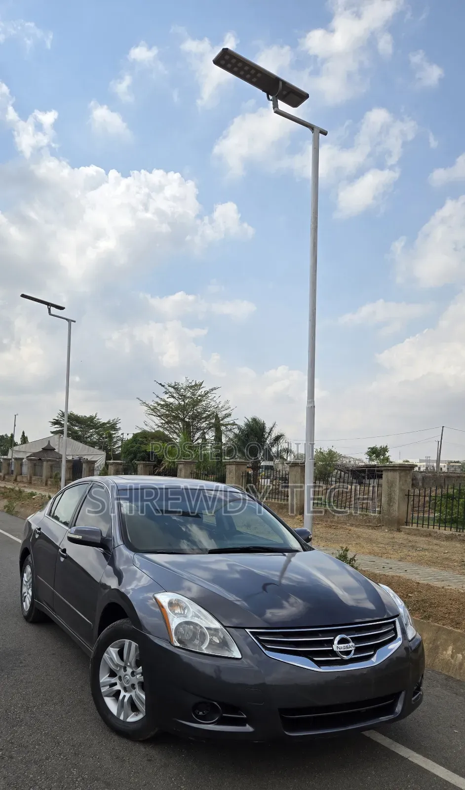 Nissan Altima 2011 Gray