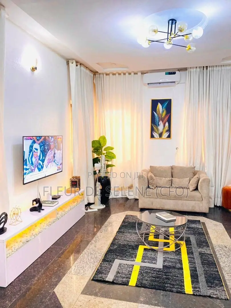Luxurious 4 Bedroom Duplex