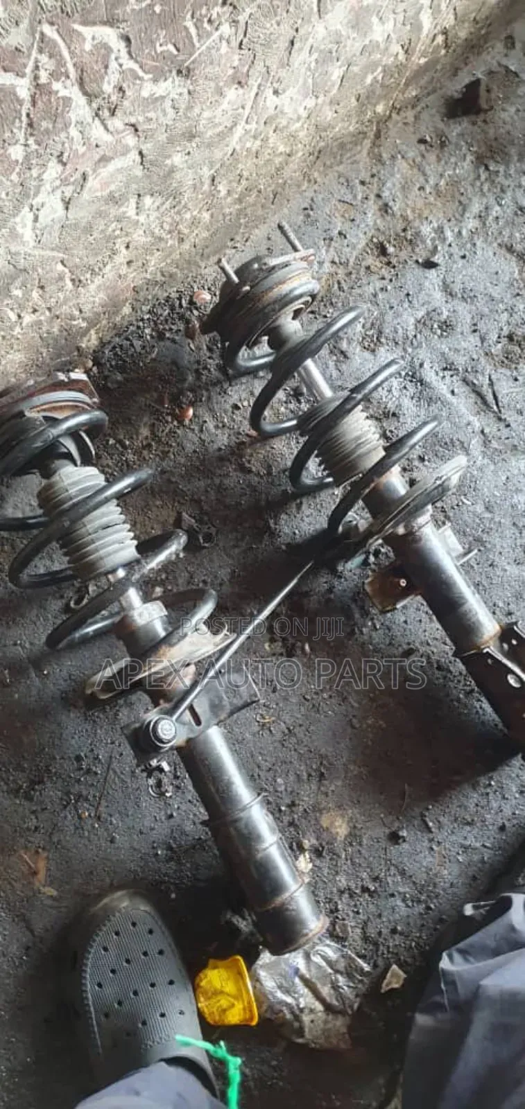 Front Strut Shock Absorber,Spring for Chevrolet Traverse (Tokunbo)
