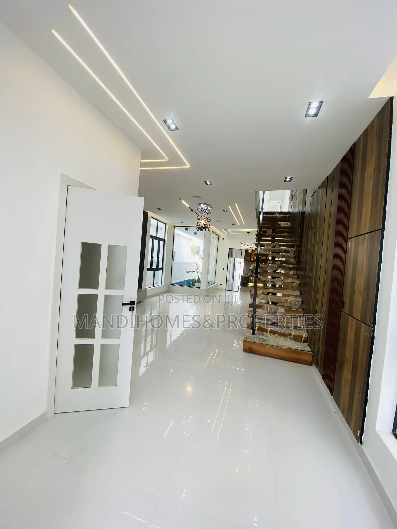 5bdrm Duplex in Lekki for sale