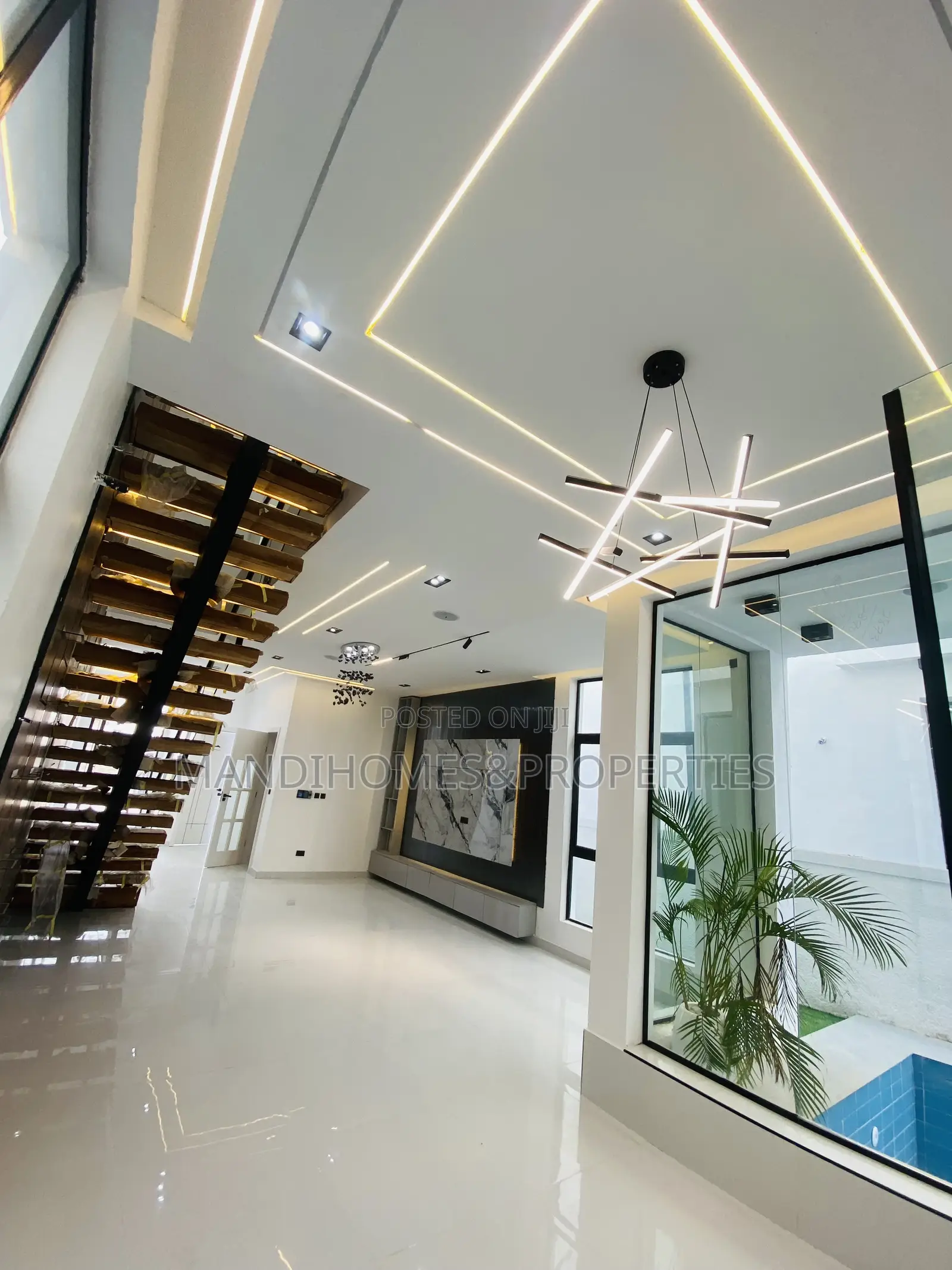 5bdrm Duplex in Lekki for sale