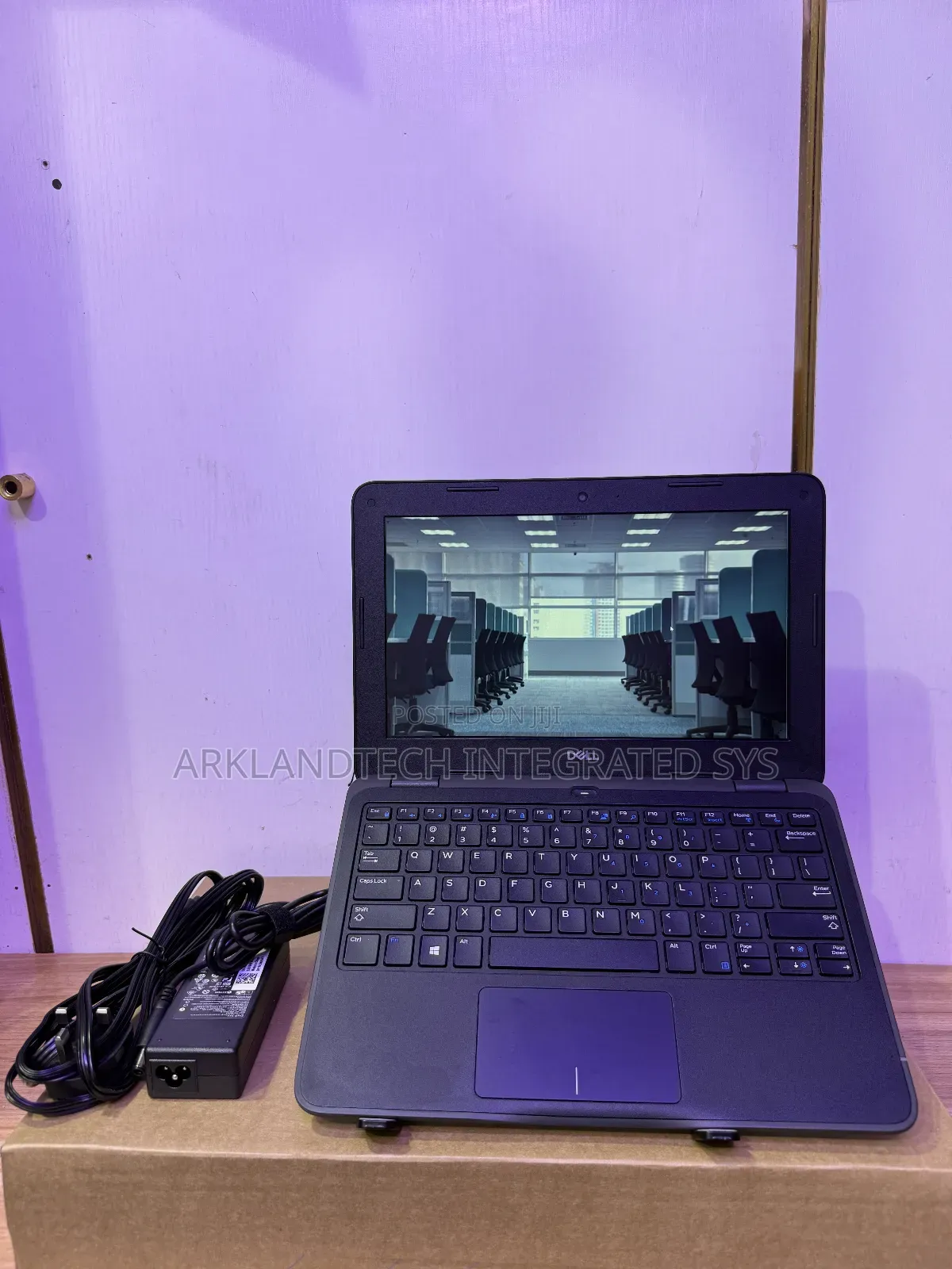 New Laptop Dell Latitude 2100 4GB Intel Celeron SSD 60GB