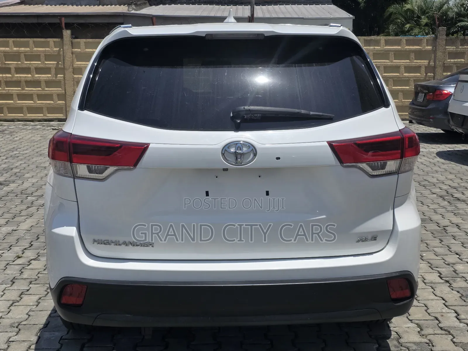 Toyota Highlander XLE V6 4x4 (3.5L 6cyl 6A) 2016 White