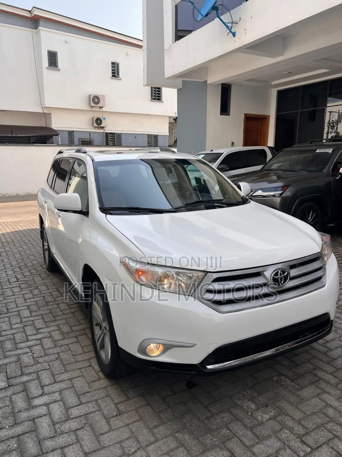 Toyota Highlander Limited 3.5l 4WD 2013 White
