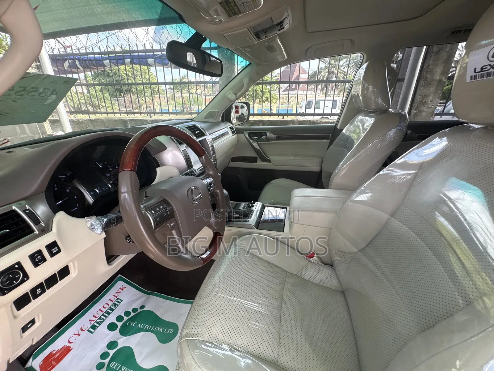 Lexus GX 2013 Gold