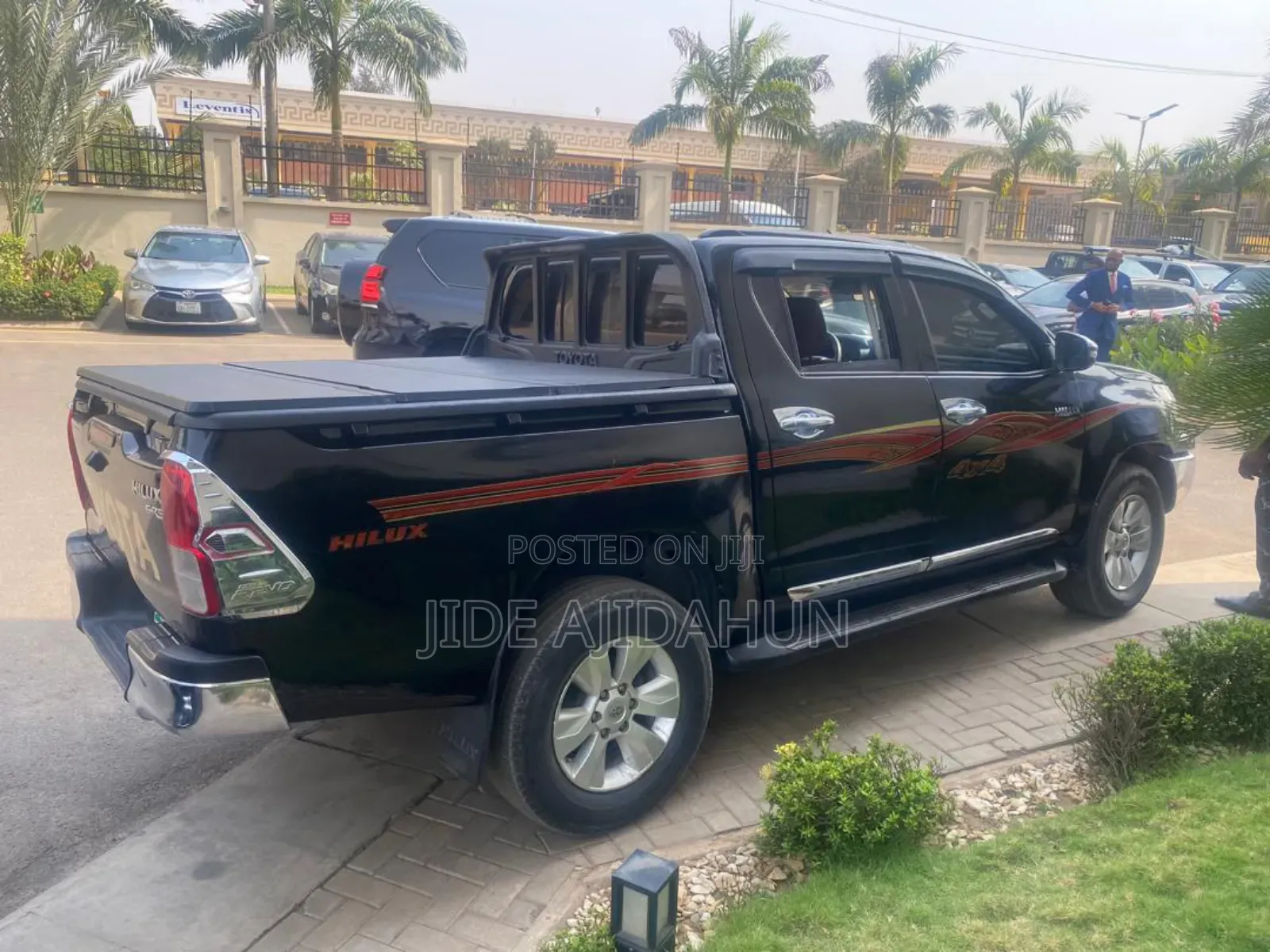 Toyota Hilux 2020 Black