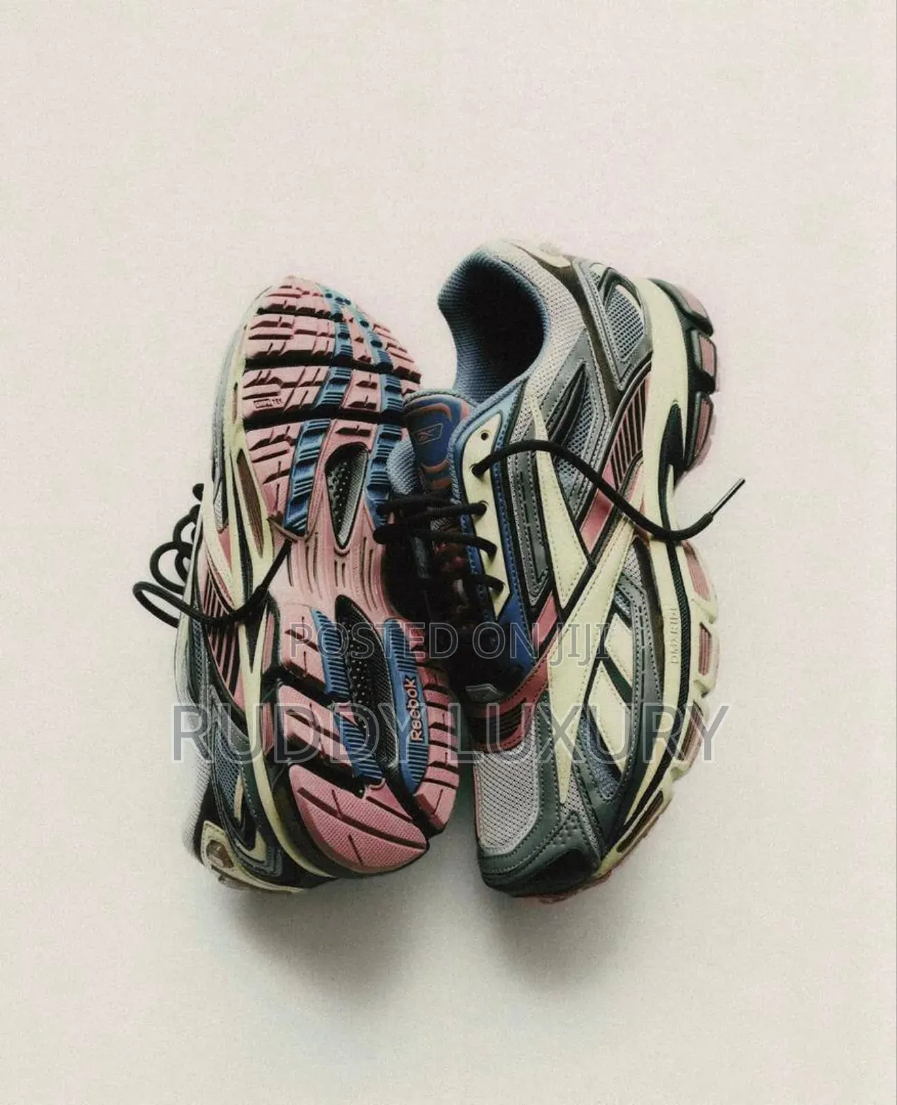 Adidas Response Cl / Ozweego Style Runner